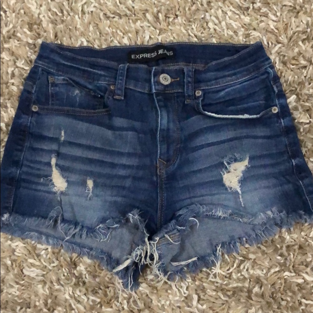 Mid rise cut off jean shorts